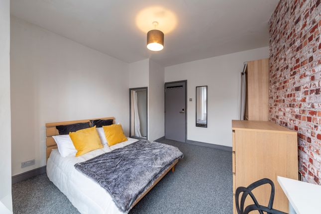Room 2, 17, Gloucester Avenue, Nottingham photo 2