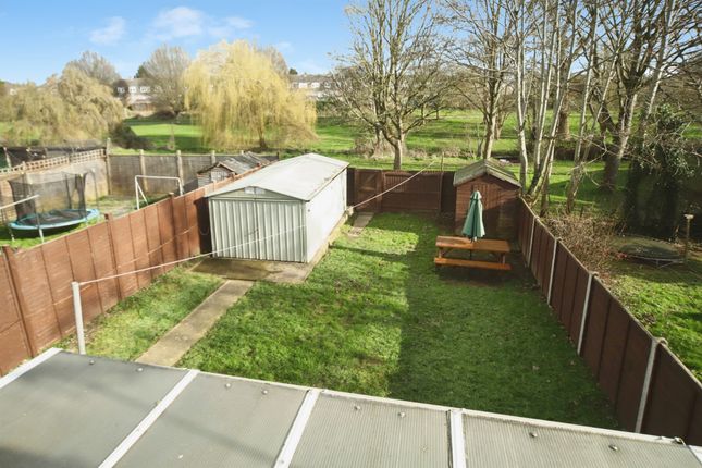 4, Quantock Road, Taunton photo 2