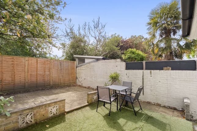 Flat A, 11, Ronver Road, London photo 4