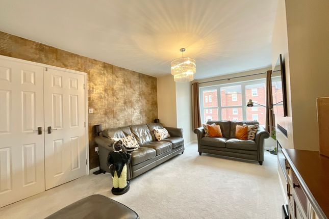 36 Lambert Crescent, Nantwich photo 2