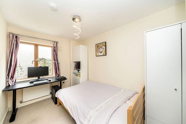 Ladywell Road, London photo 3