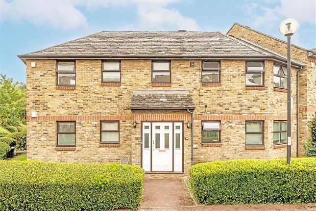Studio flat on 43, Croftongate Way, London, £210,000