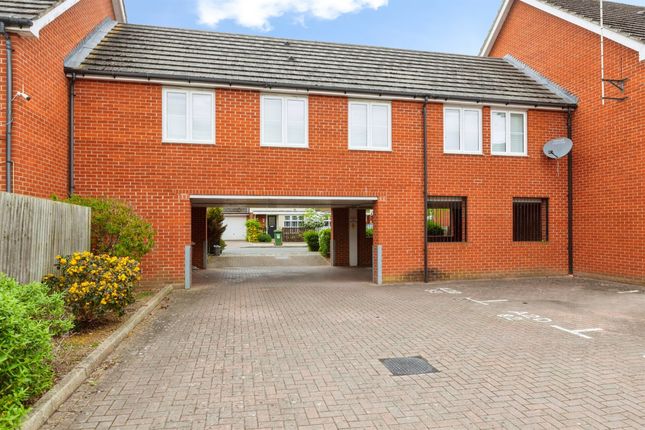 15, Amesbury Road, Slough photo 2