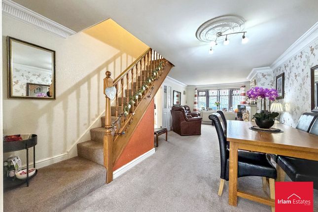 5 Helston Close, Manchester photo 3