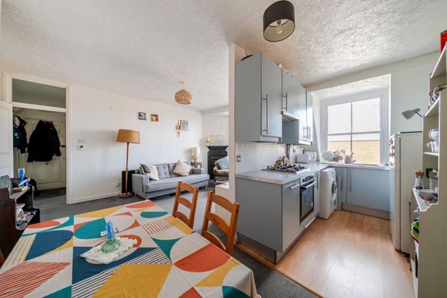 Kitchen/Reception