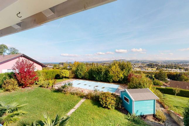 Villa for sale in Montagny, Canton De Vaud, Switzerland