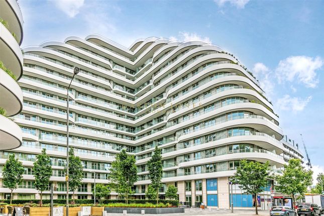 Flat for sale in Camellia House, 338 Queenstown Road, London