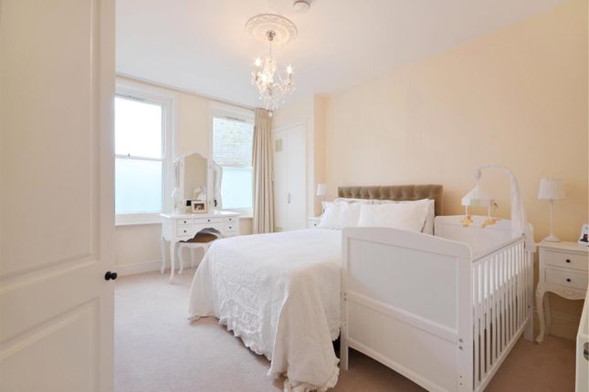 Flat for sale in Exeter Road, London