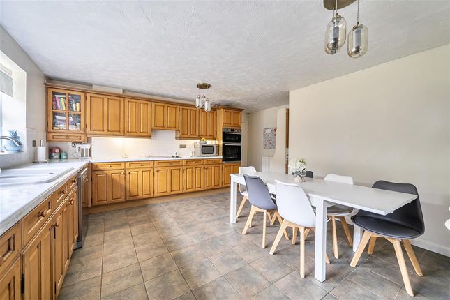 6, Carnoustie Drive, Great Denham photo 4