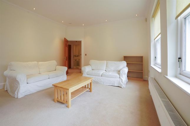 4, Olivers Lock, Stratford-Upon-Avon photo 4