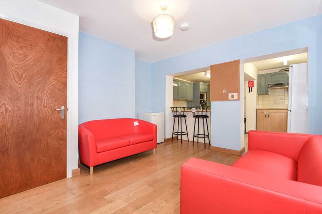 Bright Communal Living Area With Contemporary Seat...
