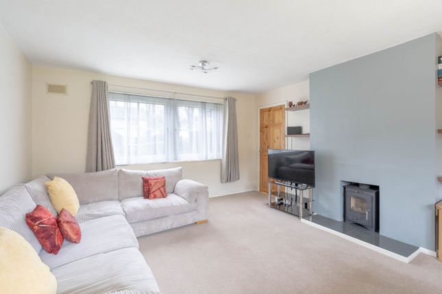 63 Magdalene Close, Cambridge photo 2