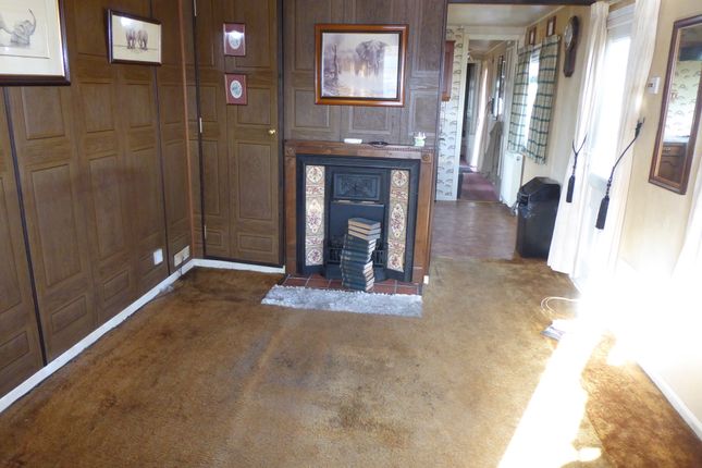 Salmar, Penton Park, Mixnams Lane, Chertsey photo 4