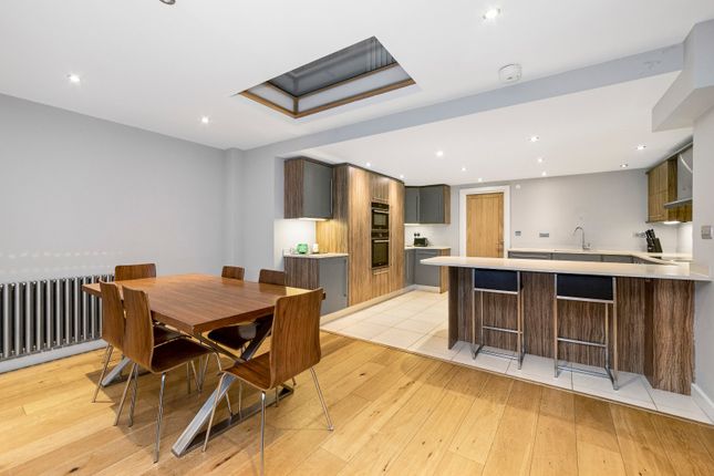 Mews house for sale in Norfolk Square Mews, Paddington, London