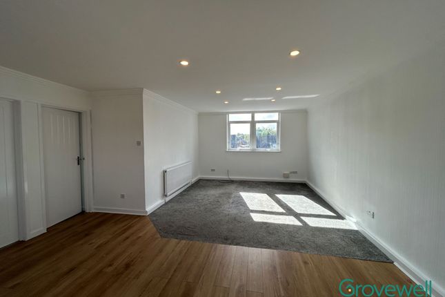 Flat, 5 Clifton Parade, Leyland photo 2