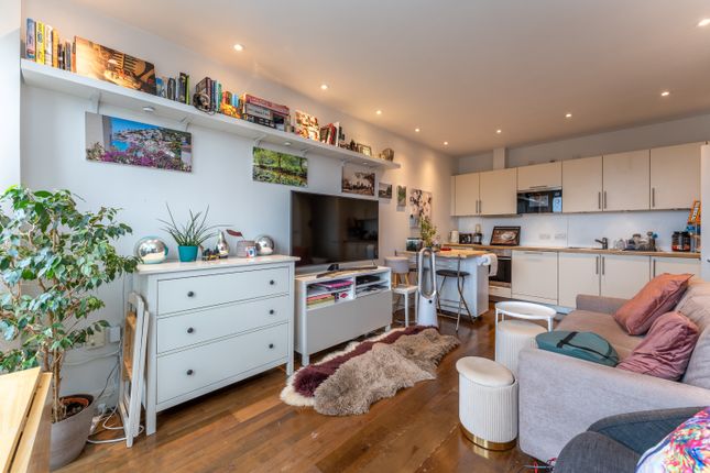 Flat 39, Exchange House, Crouch End Hill, London photo 4
