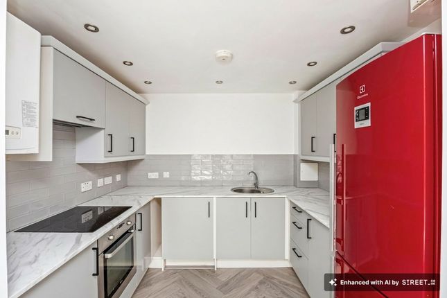 Flat 126,, Commonwealth Drive, Nokes Court, Crawley photo 2
