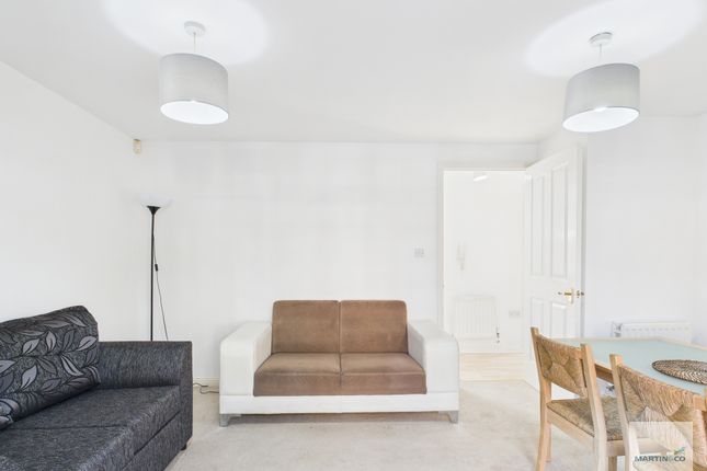 Cam03394G0-Pr0398-Still013