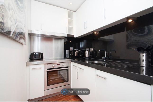 New Providence Wharf, Fairmont Avenue, London photo 4