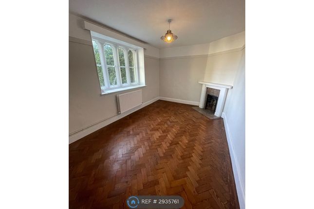 The Old School House, St Johns Street Farncombe, Godalming photo 3