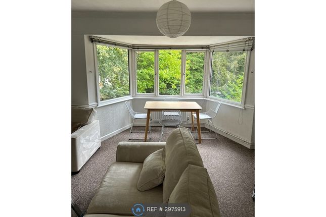Flat D, Bassett Avenue, Southampton photo 4