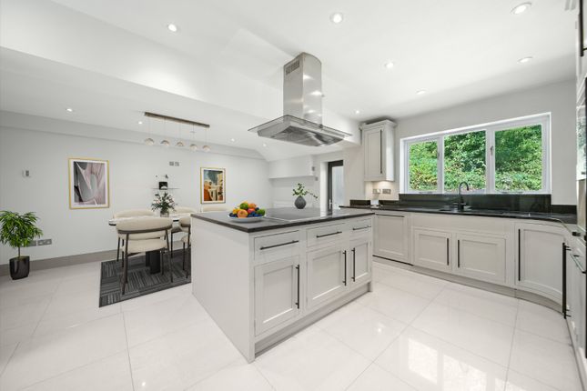 1, Woodlands Close, Apperley Bridge photo 4
