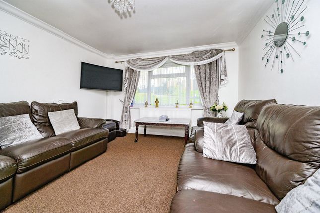 171, Northend, Hemel Hempstead photo 2