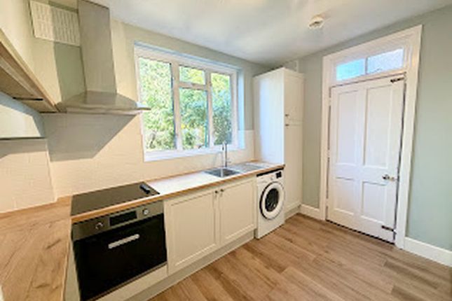 39, Imperial Close, Harrow photo 4