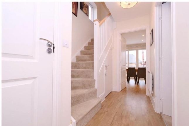 2 Frost Close, Weldon, Swanscombe photo 5
