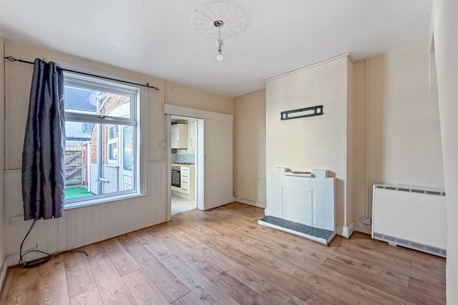 35 Birchwood Street, King's Lynn photo 3