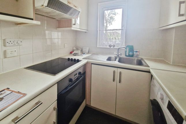 4, Curlew Drive, Fareham photo 4