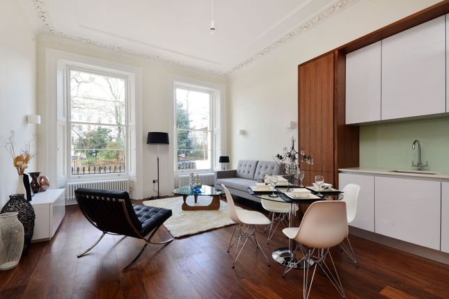 1-bed flat on St Georges Square, Pimlico, £600,000