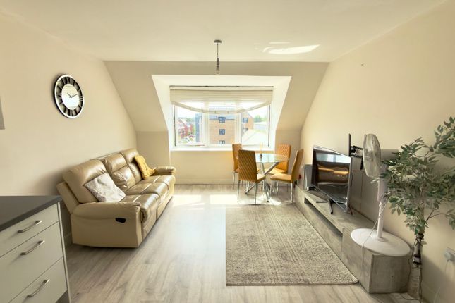 Flat 23, 16 Ruston Close, Reading photo 2