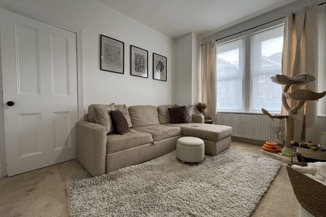 Lounge 3
