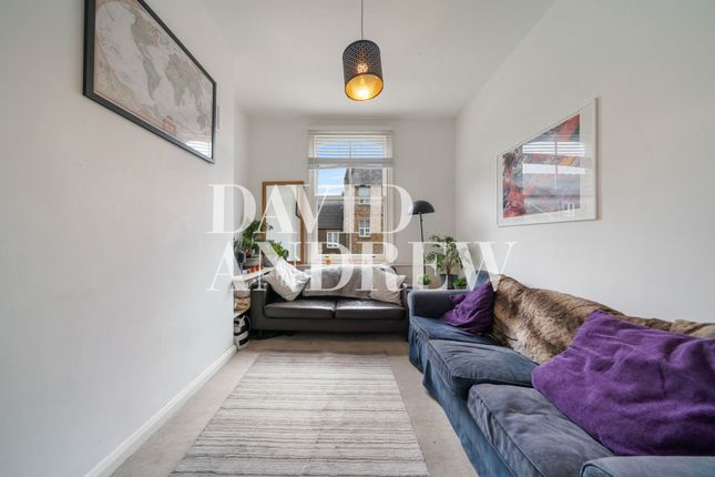 Flat A, 50 Charteris Road, London photo 4