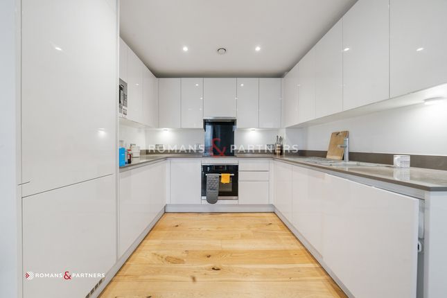 Flat 1104 Sky View, 12, High Street, London photo 4