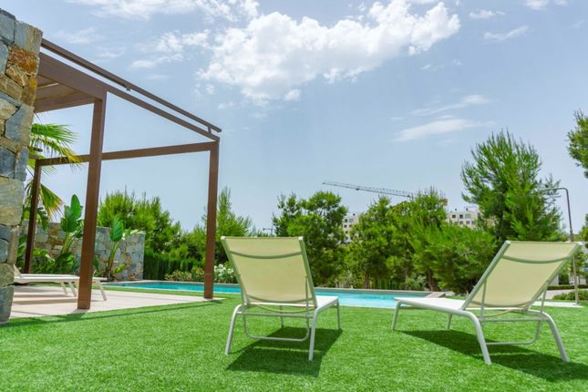 Villa for sale in Av. De Las Colinas, 2, 03189 Dehesa De Campoamor, Alicante, Spain