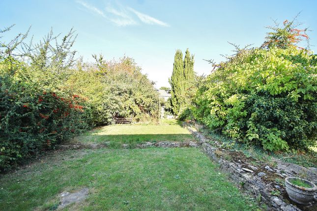 21, Orchard Way, Witney photo 2