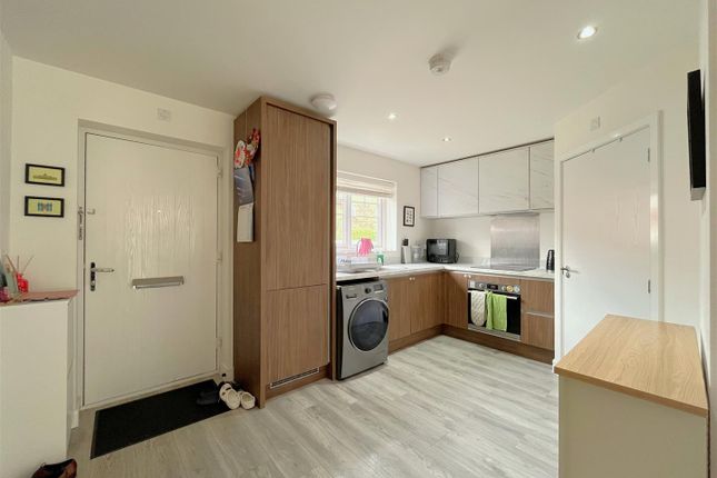 4, Whittaker Way, Warwick photo 4