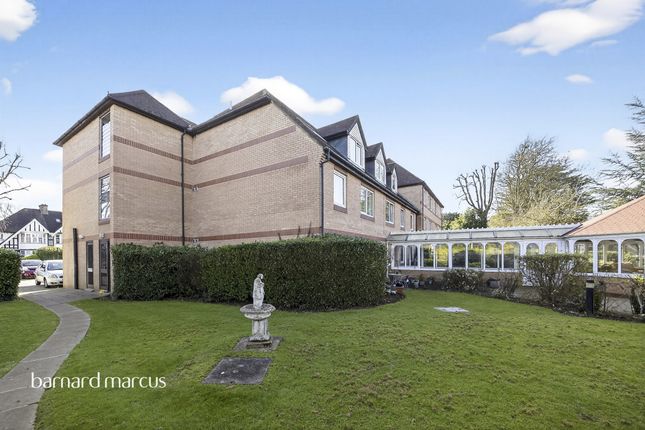 Flat 24, Homan Court, 17, Friern Watch Avenue, London photo 4