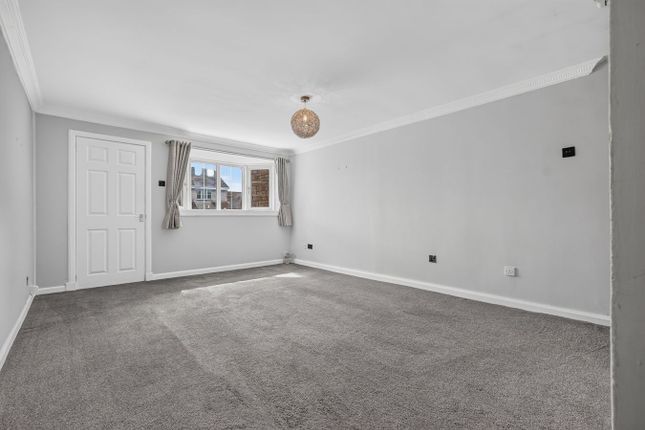 86, Mure Avenue, Kilmarnock photo 4