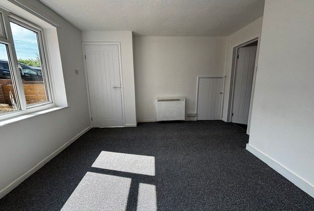 13, Lime Kiln Road, Tiverton photo 2