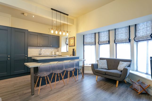 Flat 3, 8-10 Cheltenham Mount, Harrogate photo 2