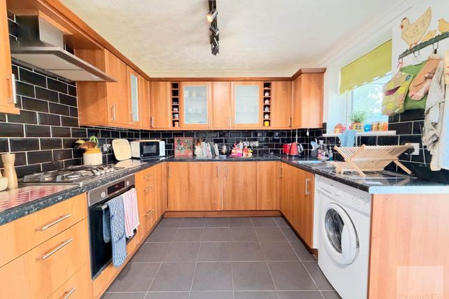15, Yesmere, Norwich photo 3