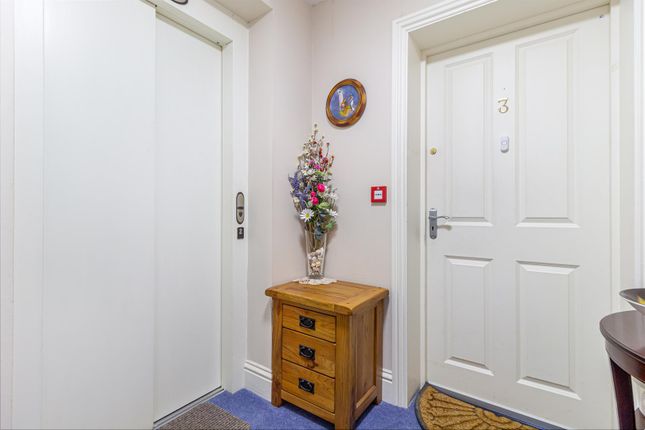 Apartment 3, Osborne House 1A, Victoria Road, Malvern photo 4