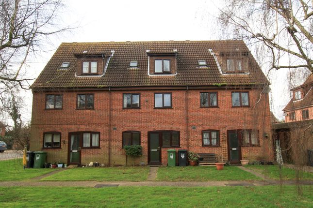 Flat to rent in Weavers Close, Stalham, Norwich NR12