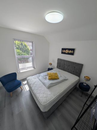 Flat 3, Corporation Road, Cardiff photo 4