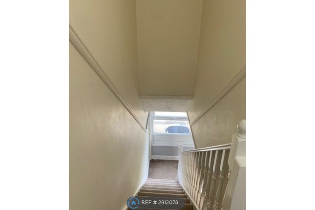 The Wicket, Hythe, Southampton photo 4