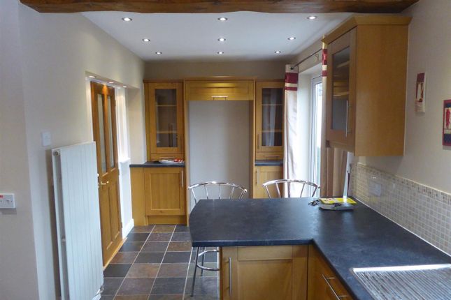 9, Headlands Grove, Swindon photo 3