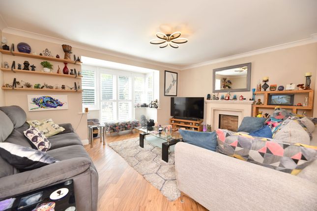 23 Foxglove Drive, Biggleswade photo 2